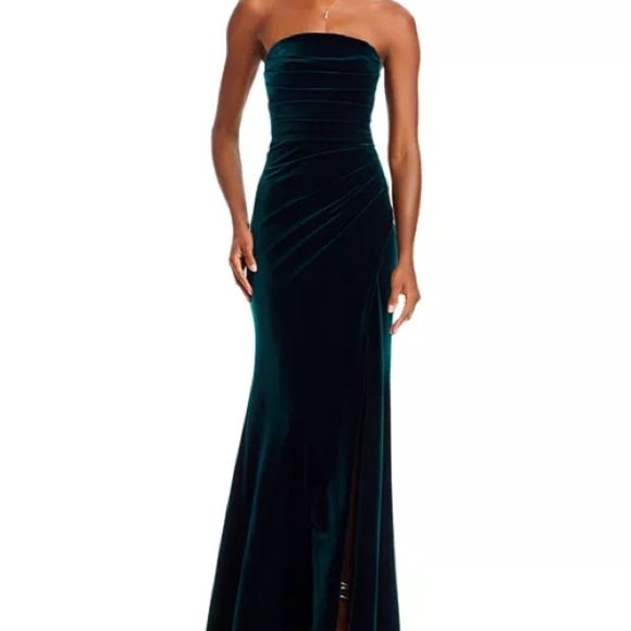 AQUA
Velvet Strapless Gown - Exclusive                D - Picture 1 of 13